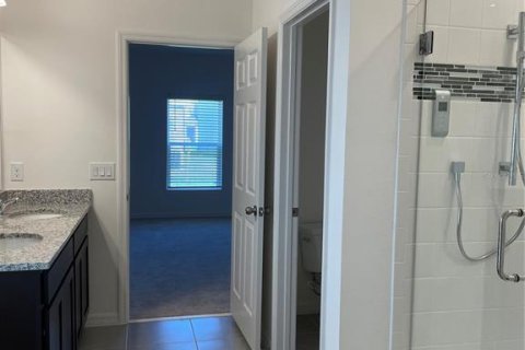 House in Davenport, Florida 4 bedrooms, 218.32 sq.m. № 2149435 - photo 13