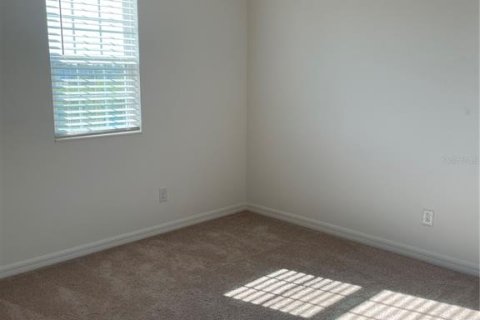 House in Davenport, Florida 4 bedrooms, 218.32 sq.m. № 2149435 - photo 17