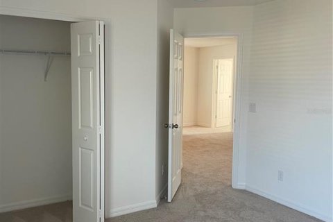 House in Davenport, Florida 4 bedrooms, 218.32 sq.m. № 2149435 - photo 30