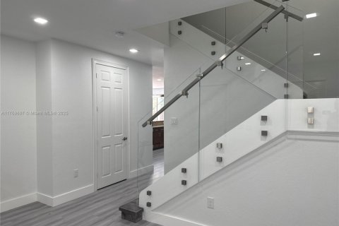 Купить виллу или дом в Дорал, Флорида 4 спальни, 248.42м2, № 1957648 - фото 11