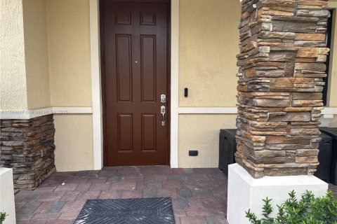 Купить виллу или дом в Дорал, Флорида 4 спальни, 248.42м2, № 1957648 - фото 8