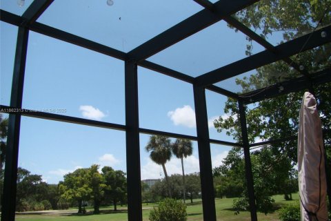 House in Pompano Beach, Florida 3 bedrooms, 229.47 sq.m. № 1892043 - photo 28