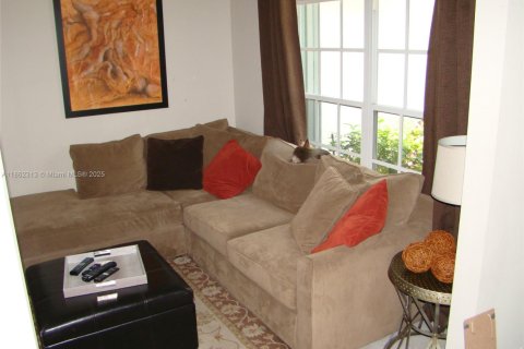 House in Pompano Beach, Florida 3 bedrooms, 229.47 sq.m. № 1892043 - photo 20