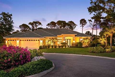 House in Nokomis, Florida 4 bedrooms, 284.1 sq.m. № 1619076 - photo 1