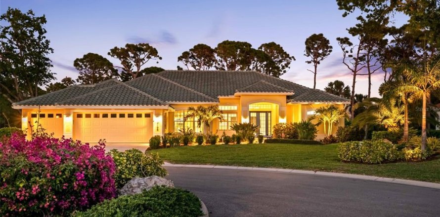 House in Nokomis, Florida 4 bedrooms, 284.1 sq.m. № 1619076