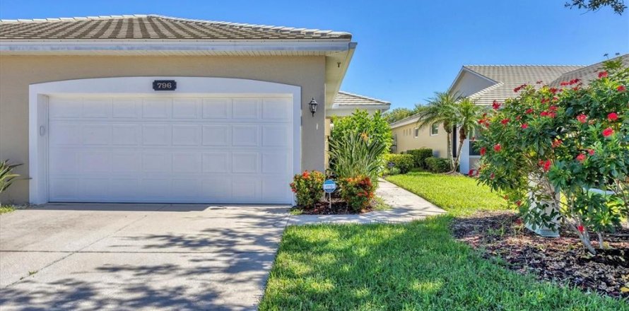 House in Venice, Florida 2 bedrooms, 152.27 sq.m. № 1870910