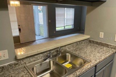 Condo in Sanford, Florida, 2 bedrooms № 2197517 - photo 14