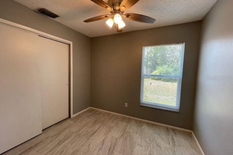 Condo in Sanford, Florida, 2 bedrooms № 2197517 - photo 7