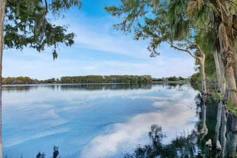 Condo in Sanford, Florida, 2 bedrooms № 2197517 - photo 16