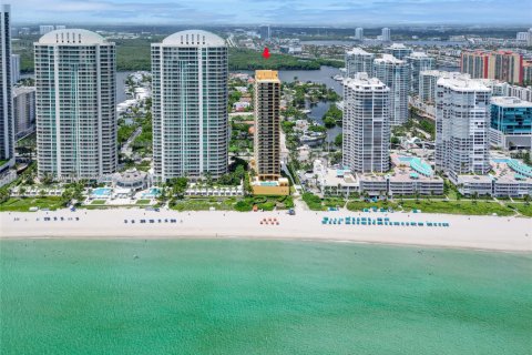 Condo in Sunny Isles Beach, Florida, 2 bedrooms  № 1864066 - photo 20