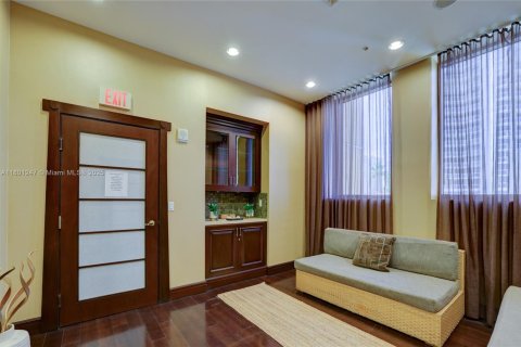 Condo in Sunny Isles Beach, Florida, 2 bedrooms  № 1864066 - photo 26