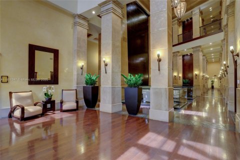 Condo in Sunny Isles Beach, Florida, 2 bedrooms  № 1864066 - photo 23