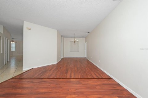 House in Kissimmee, Florida 3 bedrooms, 174.28 sq.m. № 2380661 - photo 8
