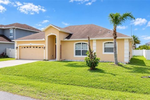 House in Kissimmee, Florida 3 bedrooms, 174.28 sq.m. № 2380661 - photo 2