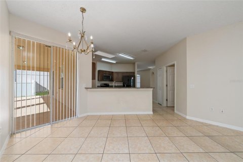 House in Kissimmee, Florida 3 bedrooms, 174.28 sq.m. № 2380661 - photo 10