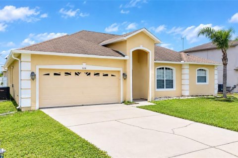 House in Kissimmee, Florida 3 bedrooms, 174.28 sq.m. № 2380661 - photo 3