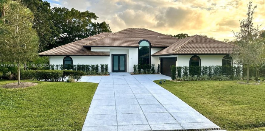 Villa ou maison à Palm Beach Gardens, Floride 4 chambres, 289.2 m2 № 1994297