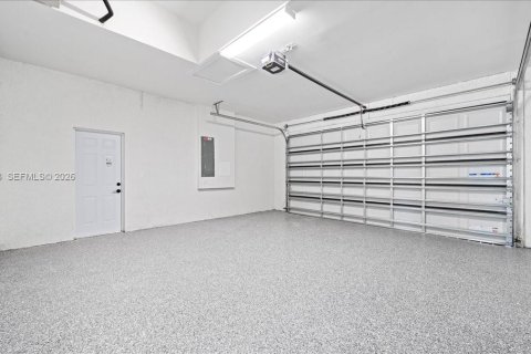 Casa en venta en Cape Coral, Florida, 3 dormitorios № 2000531 - foto 19