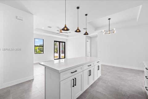 Casa en venta en Cape Coral, Florida, 3 dormitorios № 2000531 - foto 6