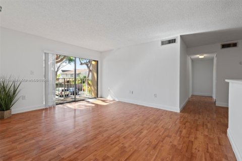 Condominio en Miami, Florida, 2 dormitorios  № 2188979