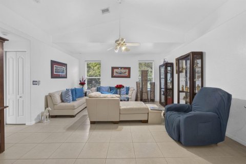 House in Loxahatchee Groves, Florida 4 bedrooms, 238.94 sq.m. № 2270853 - photo 29