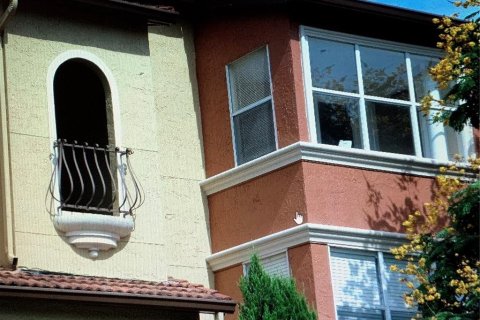 Condo in Orlando, Florida, 1 bedroom  № 1523040 - photo 1