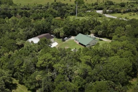 Casa en venta en Indiantown, Florida, 4 dormitorios, 258.18 m2 № 1869583 - foto 4