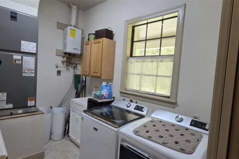 Casa en venta en Indiantown, Florida, 4 dormitorios, 258.18 m2 № 1869583 - foto 17