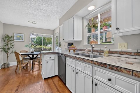 Casa en venta en Mount Dora, Florida, 3 dormitorios, 145.76 m2 № 2219600 - foto 9