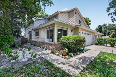 Casa en venta en Mount Dora, Florida, 3 dormitorios, 145.76 m2 № 2219600 - foto 2