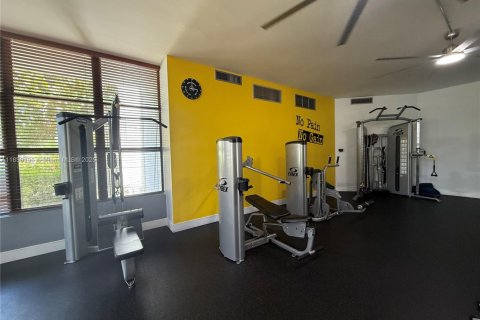 Купить кондоминиум в Халландейл-Бич, Флорида 1 спальня, 85.01м2, № 1960568 - фото 21