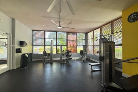 Купить кондоминиум в Халландейл-Бич, Флорида 1 спальня, 85.01м2, № 1960568 - фото 20