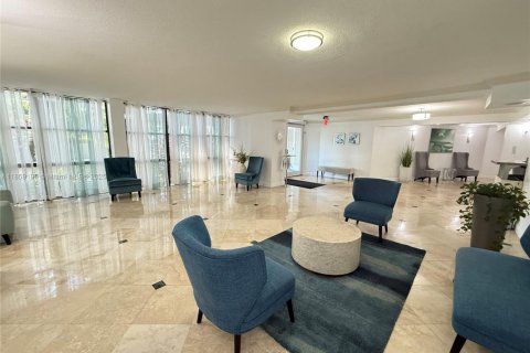 Купить кондоминиум в Халландейл-Бич, Флорида 1 спальня, 85.01м2, № 1960568 - фото 18