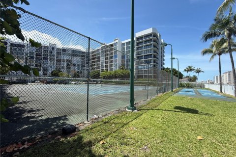 Купить кондоминиум в Халландейл-Бич, Флорида 1 спальня, 85.01м2, № 1960568 - фото 30