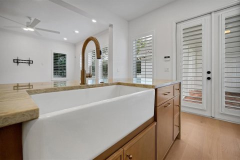 Villa ou maison à vendre à Orlando, Floride: 4 chambres, 248.61 m2 № 2316648 - photo 14