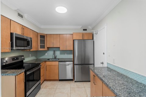 Condo in Miami Beach, Florida, 2 bedrooms  № 1594104 - photo 12