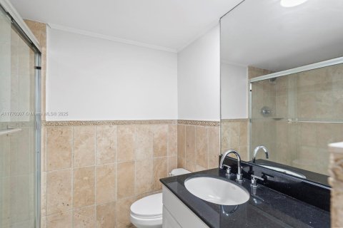 Condo in Miami Beach, Florida, 2 bedrooms  № 1594104 - photo 15