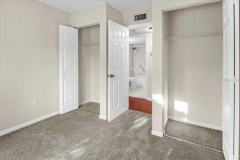 Condo in Tarpon Springs, Florida, 2 bedrooms  № 1443037 - photo 11