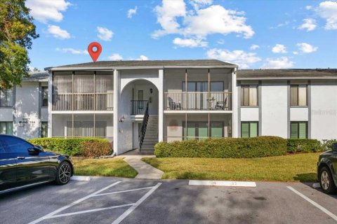 Condo in Tarpon Springs, Florida, 2 bedrooms  № 1443037 - photo 1