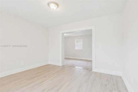 Casa en venta en Miami Gardens, Florida, 3 dormitorios № 2000215 - foto 14