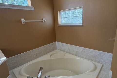 Villa ou maison à louer à Ocala, Floride: 3 chambres, 192.87 m2 № 2420350 - photo 24