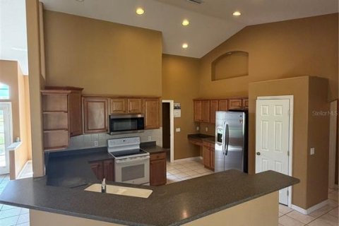 Villa ou maison à louer à Ocala, Floride: 3 chambres, 192.87 m2 № 2420350 - photo 2