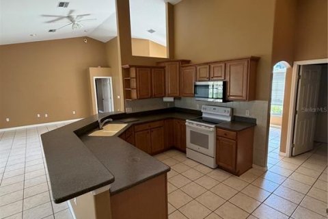 Villa ou maison à louer à Ocala, Floride: 3 chambres, 192.87 m2 № 2420350 - photo 4