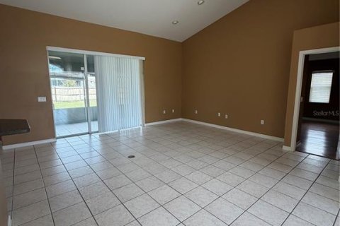 Villa ou maison à louer à Ocala, Floride: 3 chambres, 192.87 m2 № 2420350 - photo 5