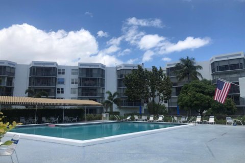 Condominio en alquiler en Boca Raton, Florida, 3 dormitorios, 122.26 m2 № 945084 - foto 1