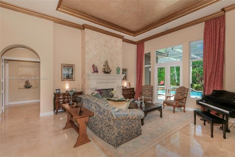 Casa en venta en Pembroke Pines, Florida, 5 dormitorios, 375.88 m2 № 1698900 - foto 16