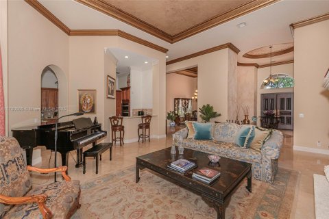 Casa en venta en Pembroke Pines, Florida, 5 dormitorios, 375.88 m2 № 1698900 - foto 17
