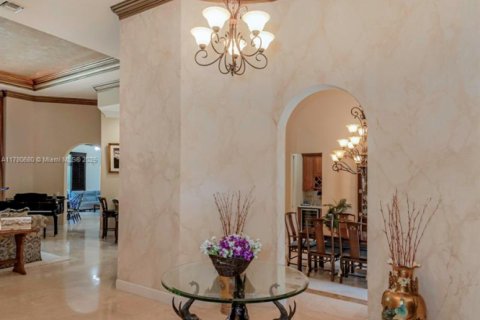 Casa en venta en Pembroke Pines, Florida, 5 dormitorios, 375.88 m2 № 1698900 - foto 14