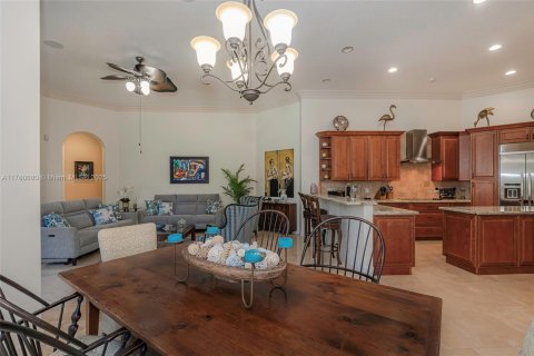 Casa en venta en Pembroke Pines, Florida, 5 dormitorios, 375.88 m2 № 1698900 - foto 30
