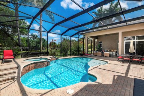 Casa en venta en Pembroke Pines, Florida, 5 dormitorios, 375.88 m2 № 1698900 - foto 8